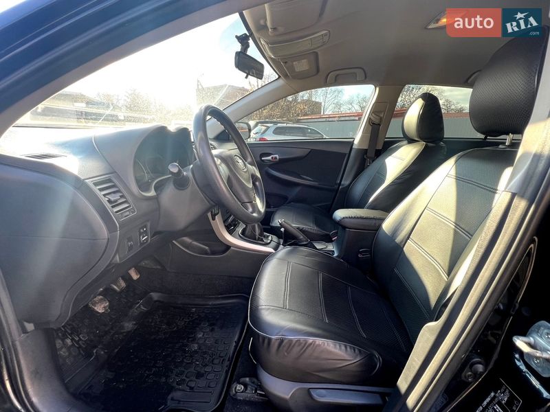 Седан Toyota Corolla 2009 в Кременчуге