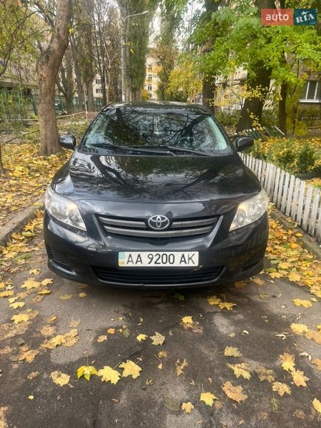 Седан Toyota Corolla 2009 в Дубно
