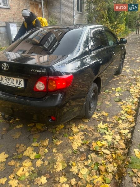 Седан Toyota Corolla 2009 в Дубно