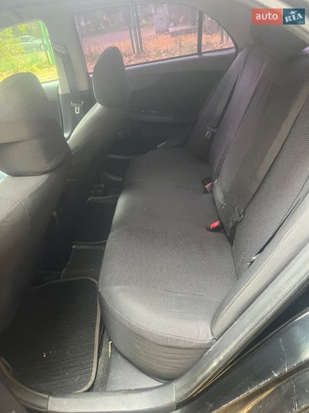 Седан Toyota Corolla 2009 в Дубно