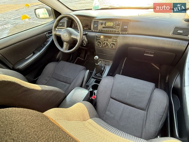 Хетчбек Toyota Corolla 2005 в Одесі