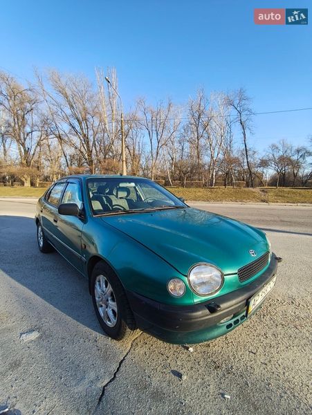 Хэтчбек Toyota Corolla 1999 в Запорожье