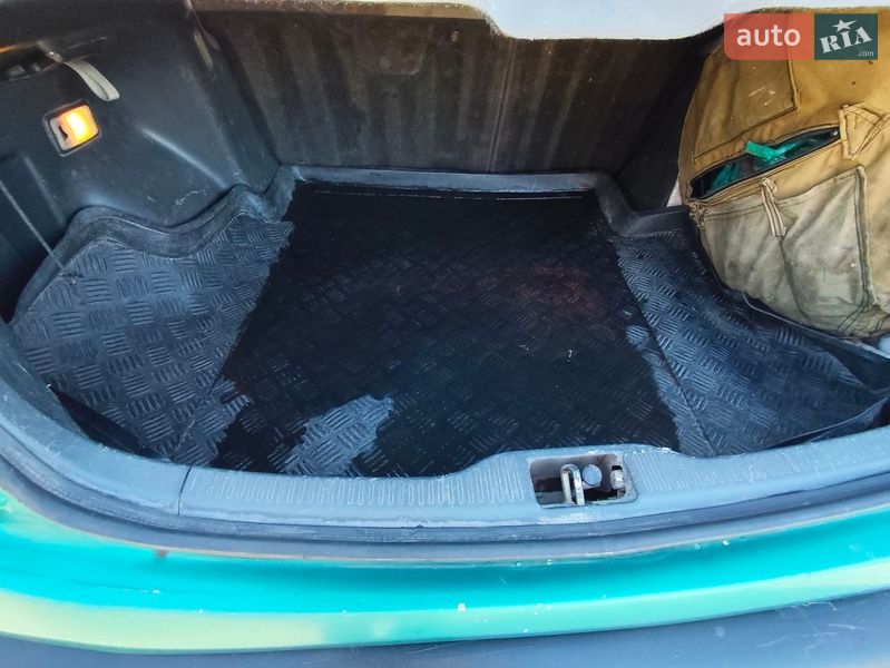 Хэтчбек Toyota Corolla 1999 в Запорожье