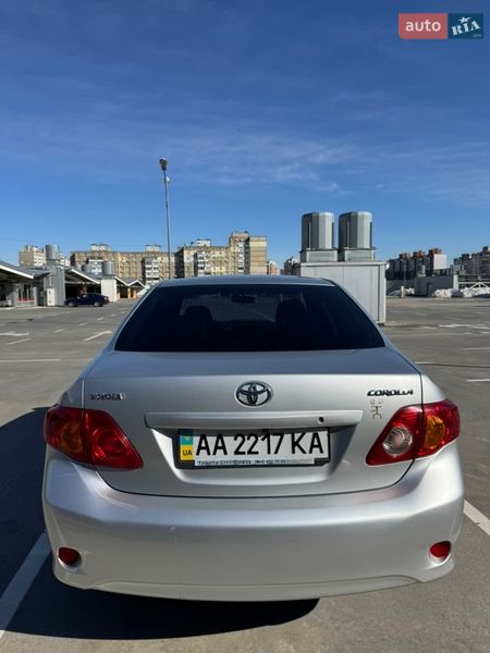 Седан Toyota Corolla 2009 в Киеве