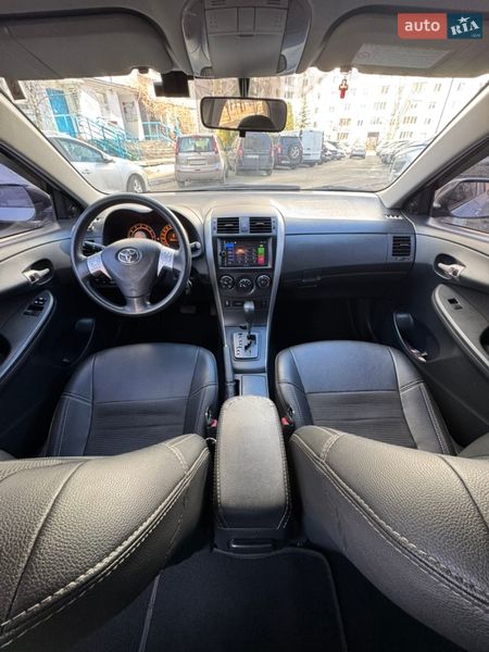 Седан Toyota Corolla 2009 в Киеве