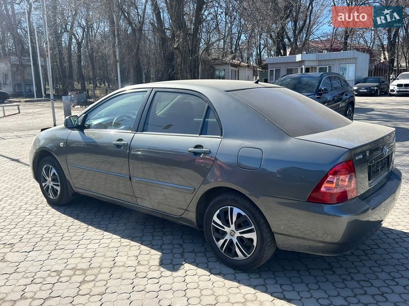 Седан Toyota Corolla 2006 в Днепре