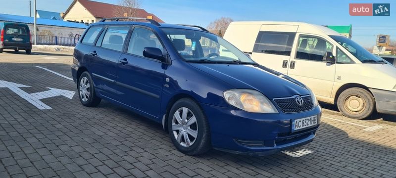 Универсал Toyota Corolla 2004 в Нововолынске