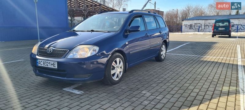 Универсал Toyota Corolla 2004 в Нововолынске