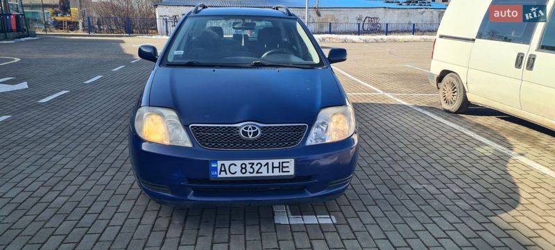 Универсал Toyota Corolla 2004 в Нововолынске