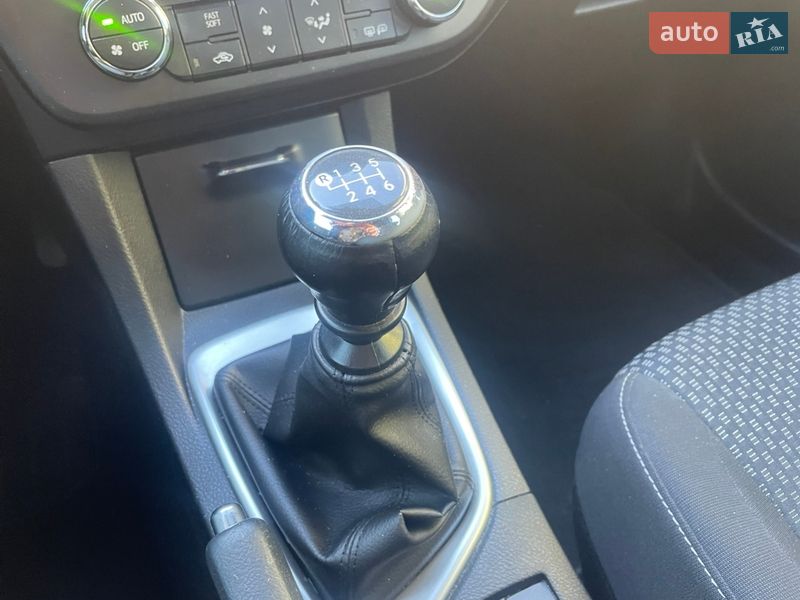 Седан Toyota Corolla 2014 в Киеве