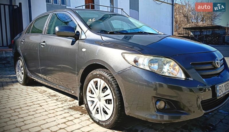 Седан Toyota Corolla 2008 в Чорткове