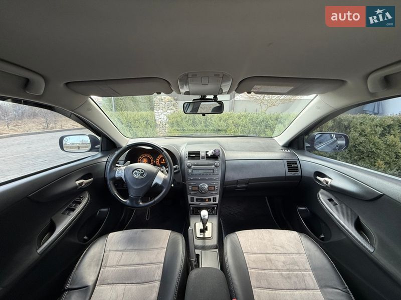 Седан Toyota Corolla 2008 в Стрые