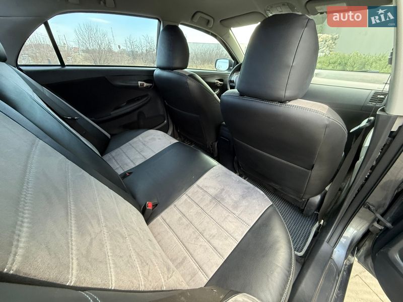 Седан Toyota Corolla 2008 в Стрые