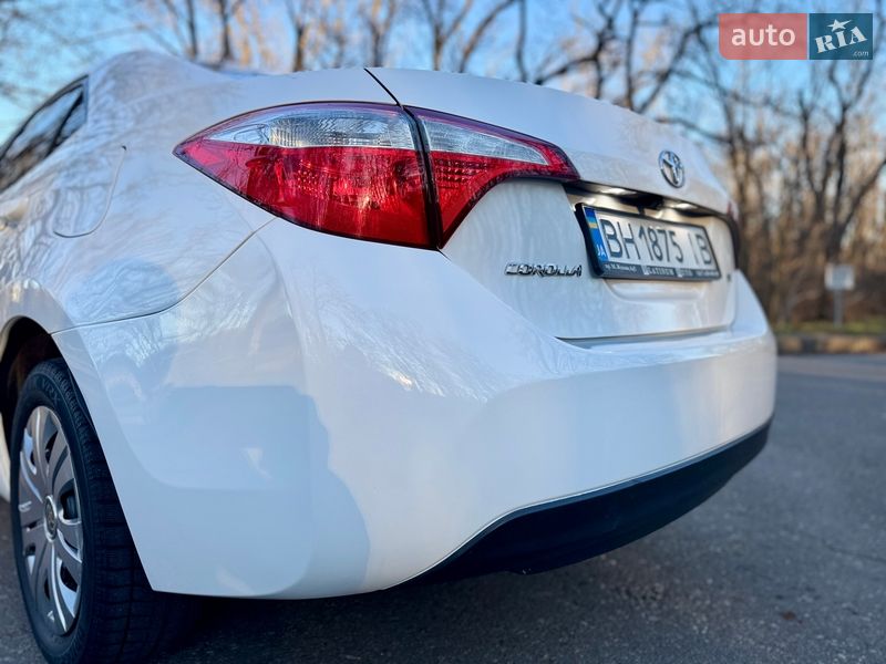 Седан Toyota Corolla 2015 в Одессе