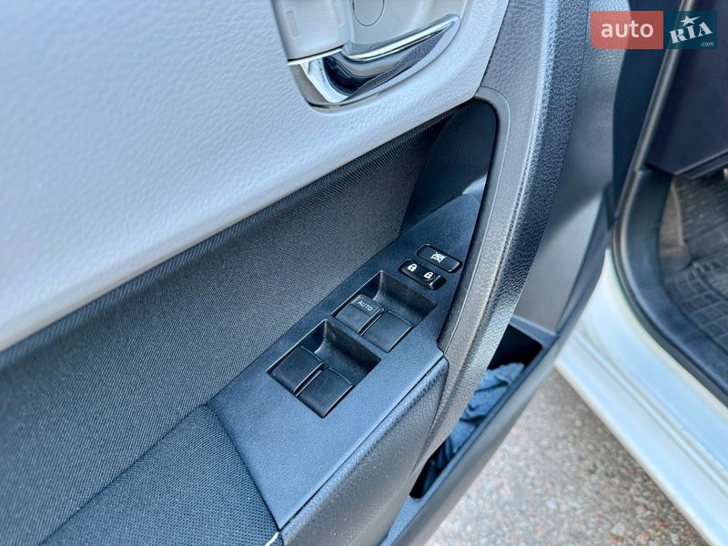 Седан Toyota Corolla 2015 в Одессе