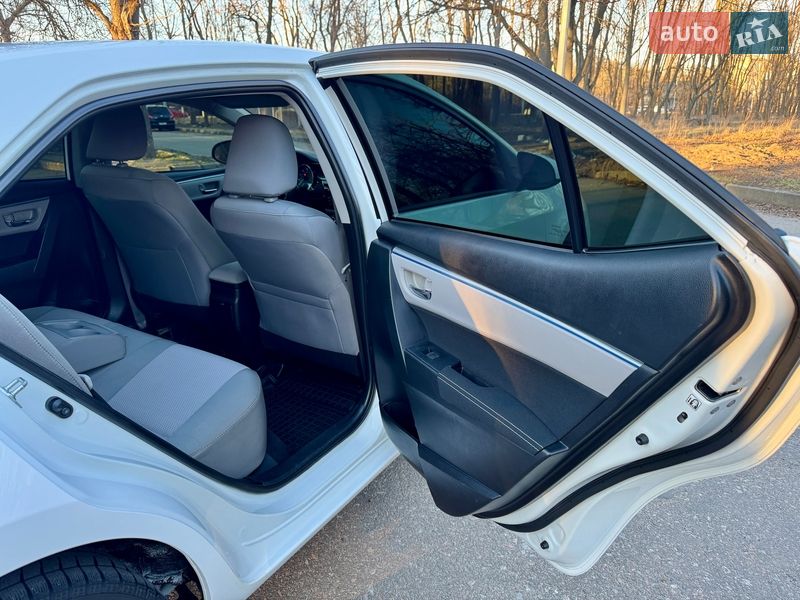 Седан Toyota Corolla 2015 в Одессе