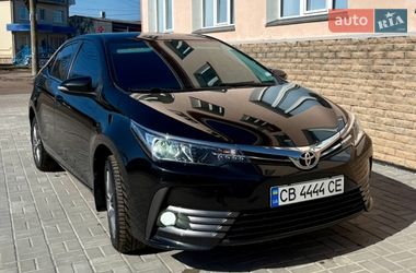 Седан Toyota Corolla 2017 в Прилуках
