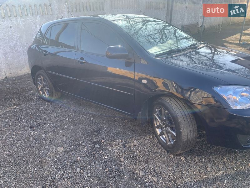 Хэтчбек Toyota Corolla 2005 в Одессе