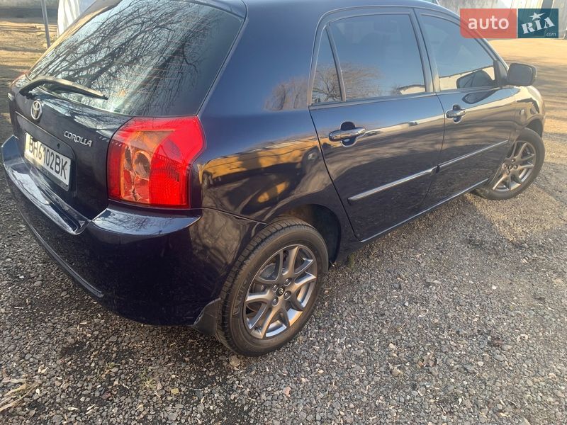 Хэтчбек Toyota Corolla 2005 в Одессе