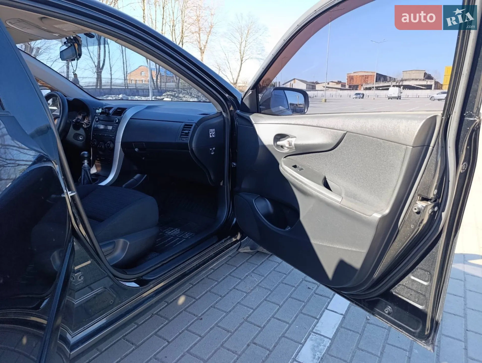 2010 Toyota Corolla - мініатюра 29