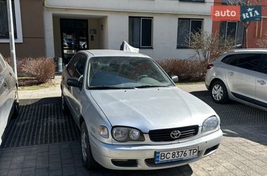 Седан Toyota Corolla 2001 в Львове