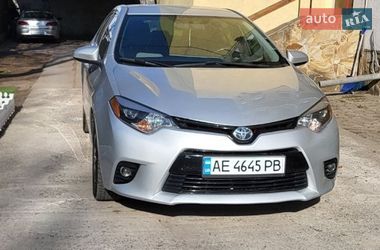 Седан Toyota Corolla 2015 в Дніпрі