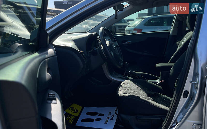 Седан Toyota Corolla 2008 в Мукачевому