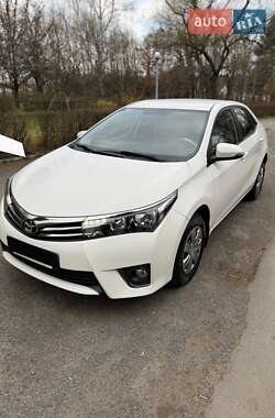 Универсал Toyota Corolla 2014 в Нижней Апше