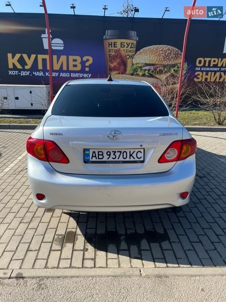 Седан Toyota Corolla 2008 в Виннице