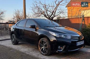 Седан Toyota Corolla 2016 в Києві