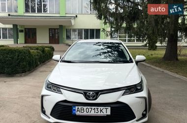 Седан Toyota Corolla 2019 в Тульчине