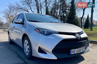 Седан Toyota Corolla 2017 в Дніпрі