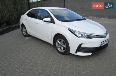 Седан Toyota Corolla 2018 в Киеве