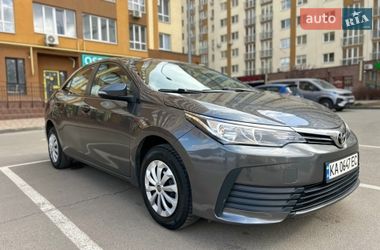 Седан Toyota Corolla 2017 в Києві