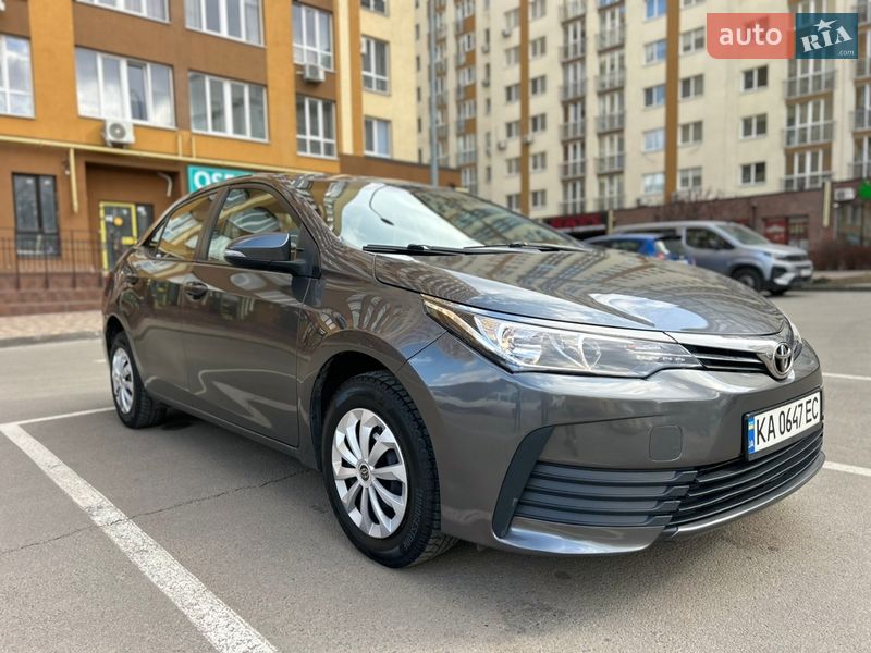 Седан Toyota Corolla 2017 в Киеве фото Седан Toyota Corolla 2017 в Киеве