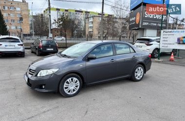 Седан Toyota Corolla 2009 в Полтаві