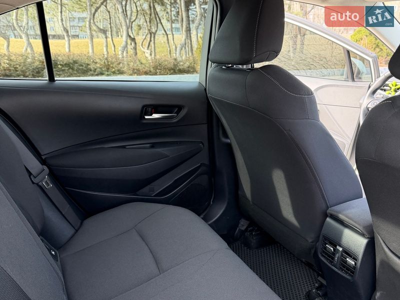 Седан Toyota Corolla 2019 в Днепре