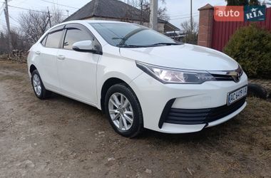 Седан Toyota Corolla 2017 в Дружбе