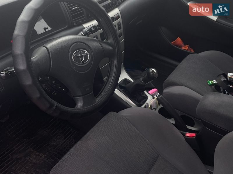 Хэтчбек Toyota Corolla 2003 в Киеве