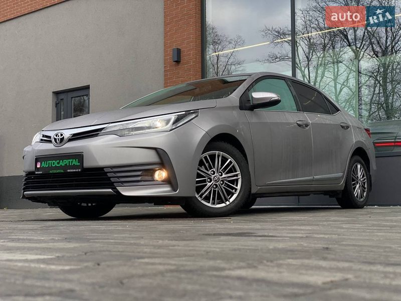 Седан Toyota Corolla 2017 в Киеве фото Седан Toyota Corolla 2017 в Киеве