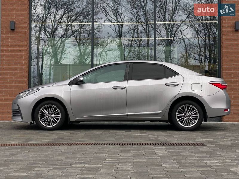 Седан Toyota Corolla 2017 в Киеве фото 9 Седан Toyota Corolla 2017 в Киеве