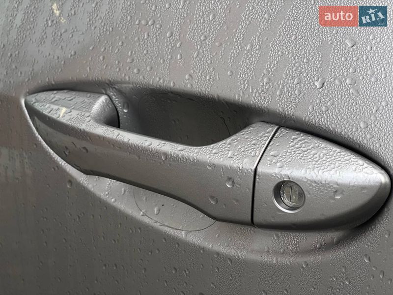 Седан Toyota Corolla 2017 в Киеве фото 17 Седан Toyota Corolla 2017 в Киеве