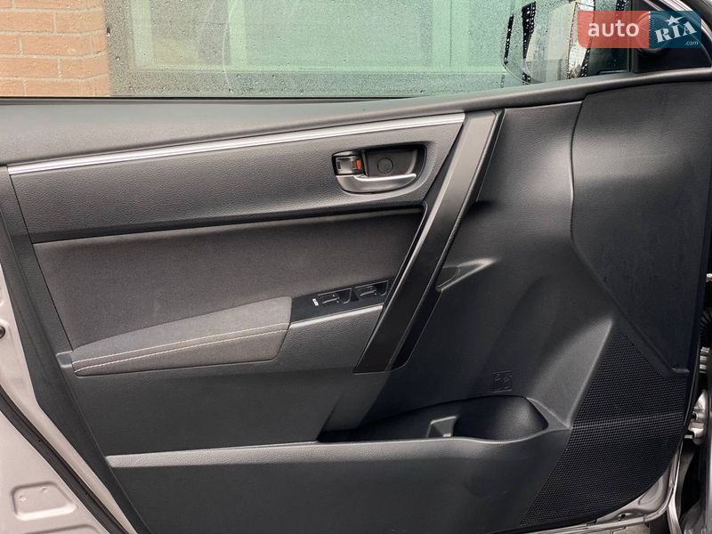 Седан Toyota Corolla 2017 в Киеве фото 22 Седан Toyota Corolla 2017 в Киеве