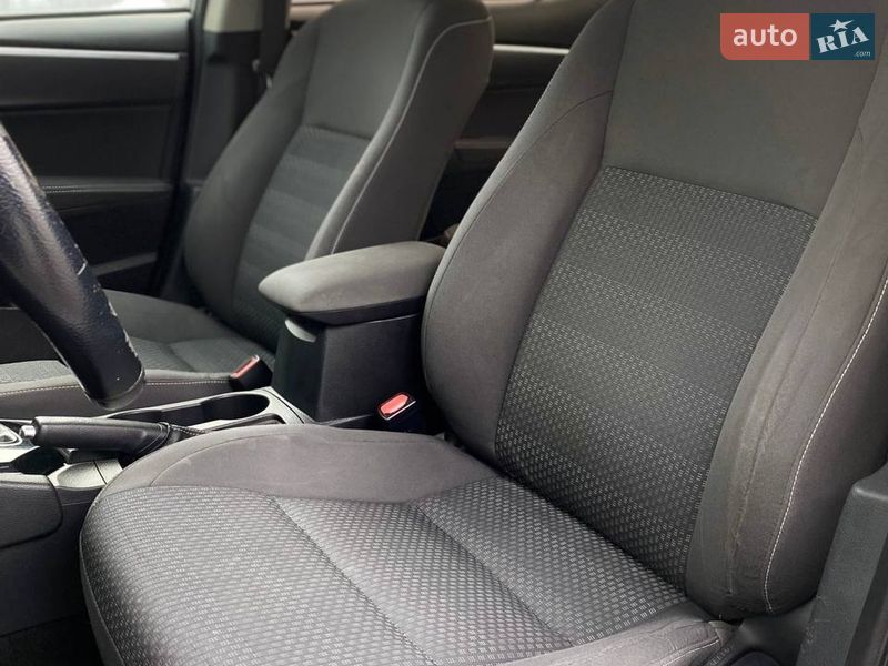 Седан Toyota Corolla 2017 в Киеве фото 26 Седан Toyota Corolla 2017 в Киеве