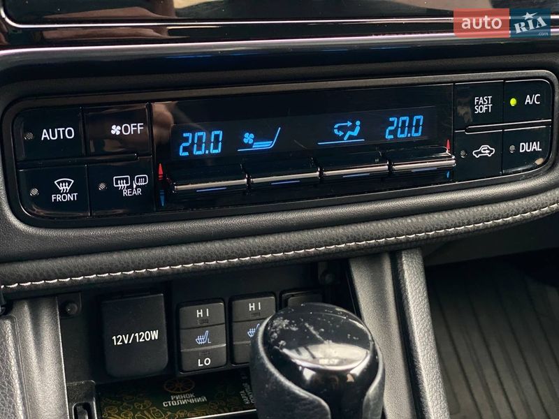 Седан Toyota Corolla 2017 в Киеве фото 37 Седан Toyota Corolla 2017 в Киеве