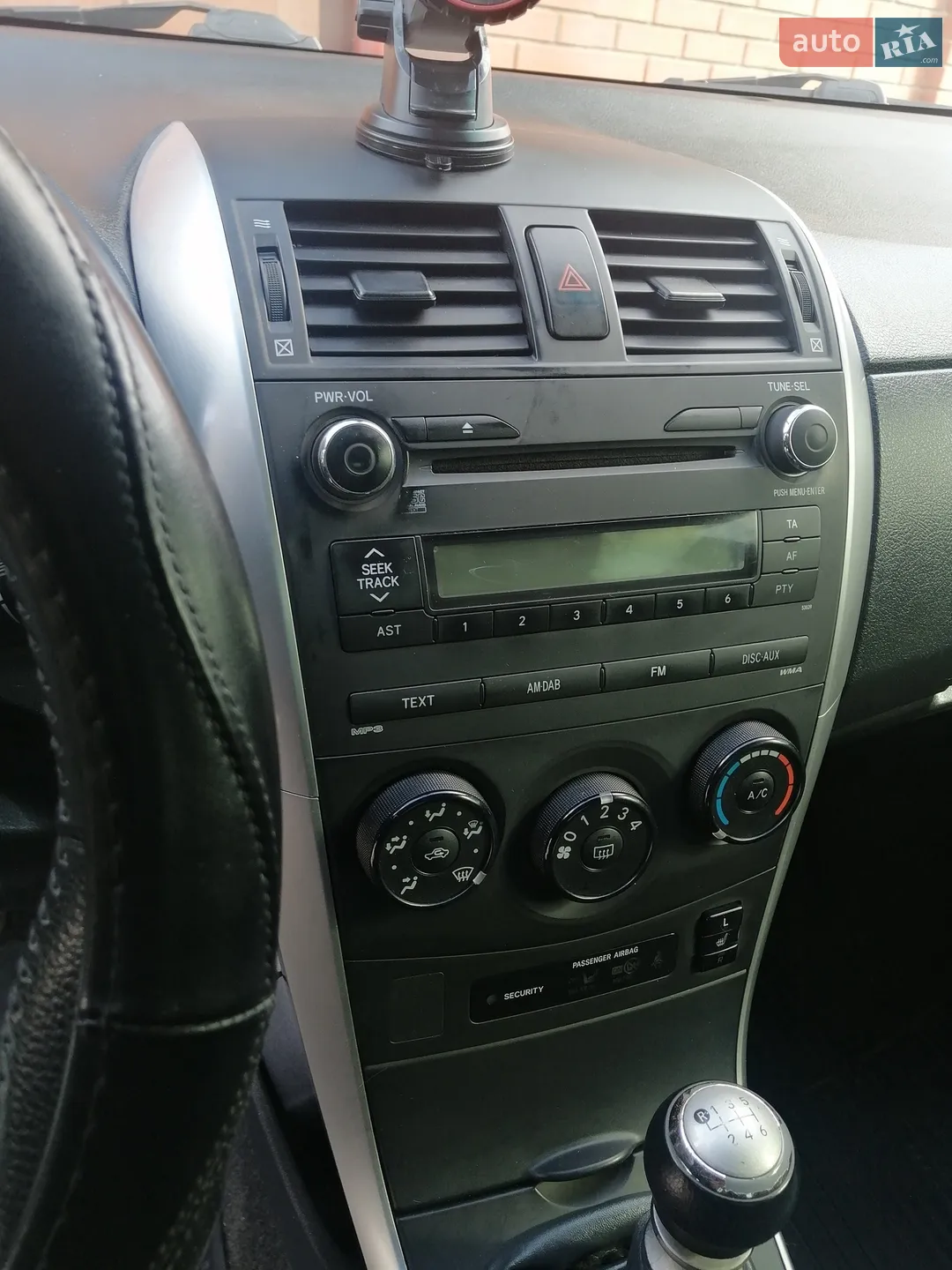 2011 Toyota Corolla - мініатюра 9