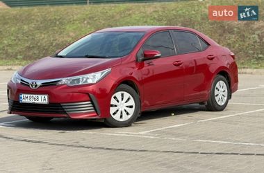 Седан Toyota Corolla 2018 в Києві
