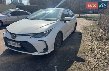 Седан Toyota Corolla 2020 в Охтирці