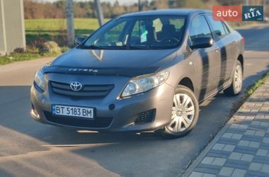 Седан Toyota Corolla 2008 в Києві