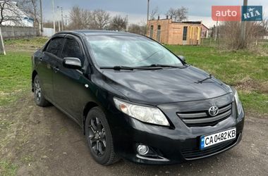 Седан Toyota Corolla 2009 в Шполі